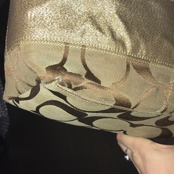 Coach Signature Bus Tote - Picture 12 of 16